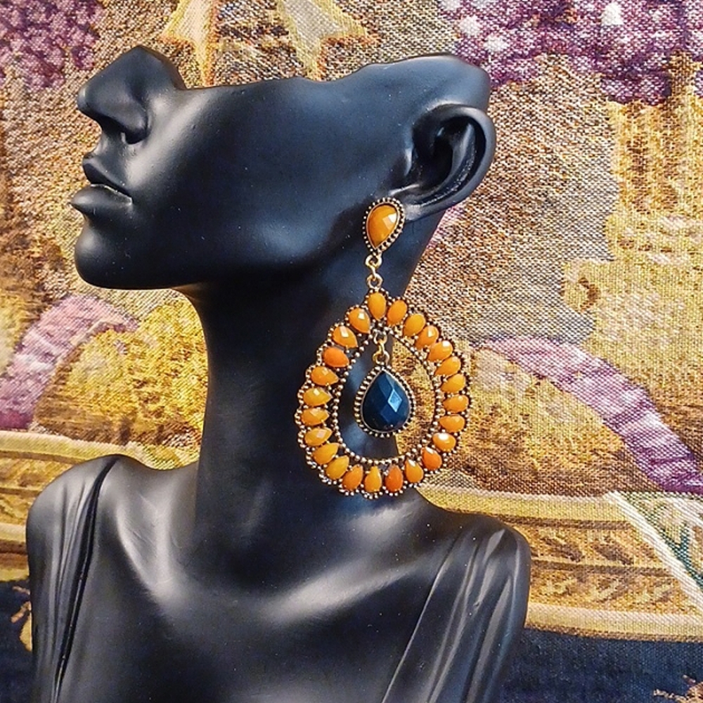 Women's earrings